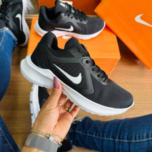 Nike Runnig preto branco